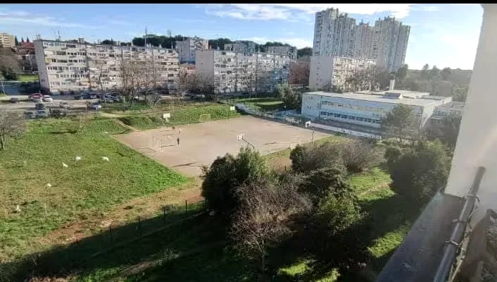 Igralište OŠ Veruda, prije radne akcije